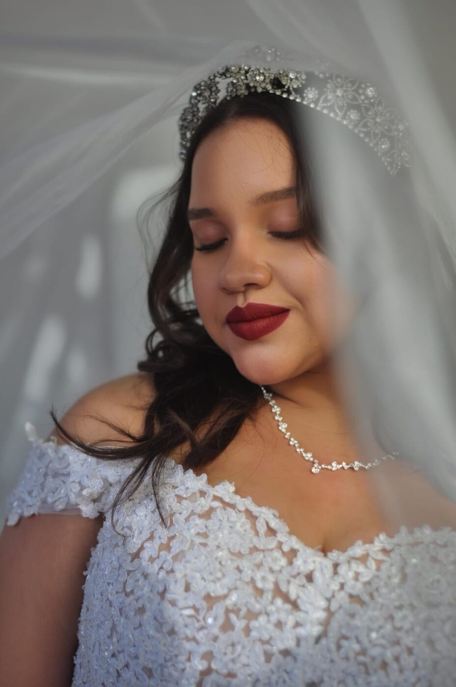 Maquiagem Wedding para noiva com véu